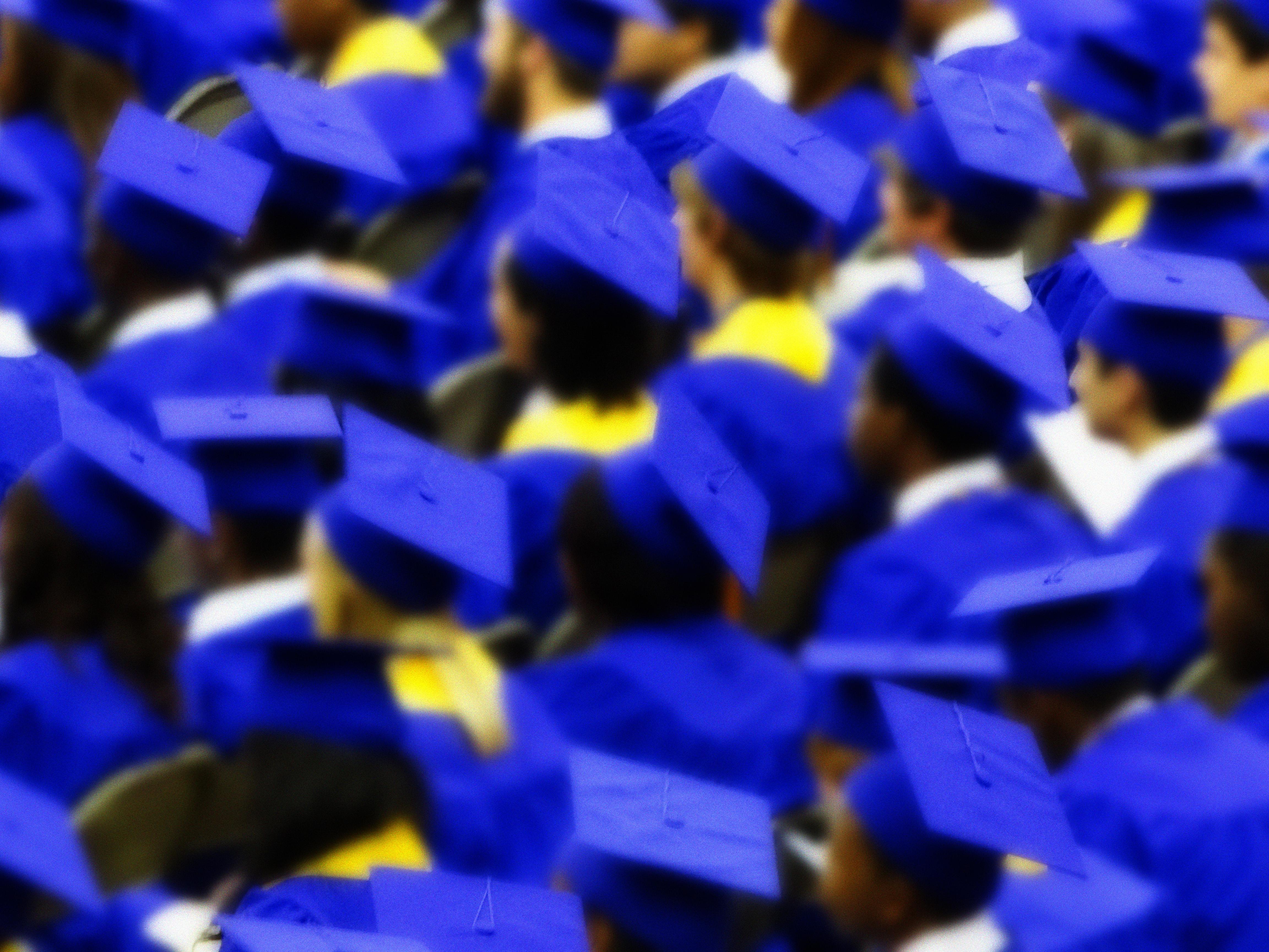 GRADUATES (3)